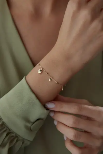 Üç Kuşaklık Zarafet: Ador Gold ile Tanışın 1 bstw00338 min